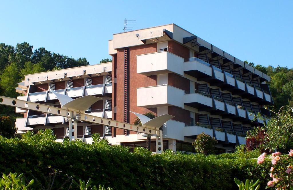 Hotel Alexander Gabicce Mare Extérieur photo