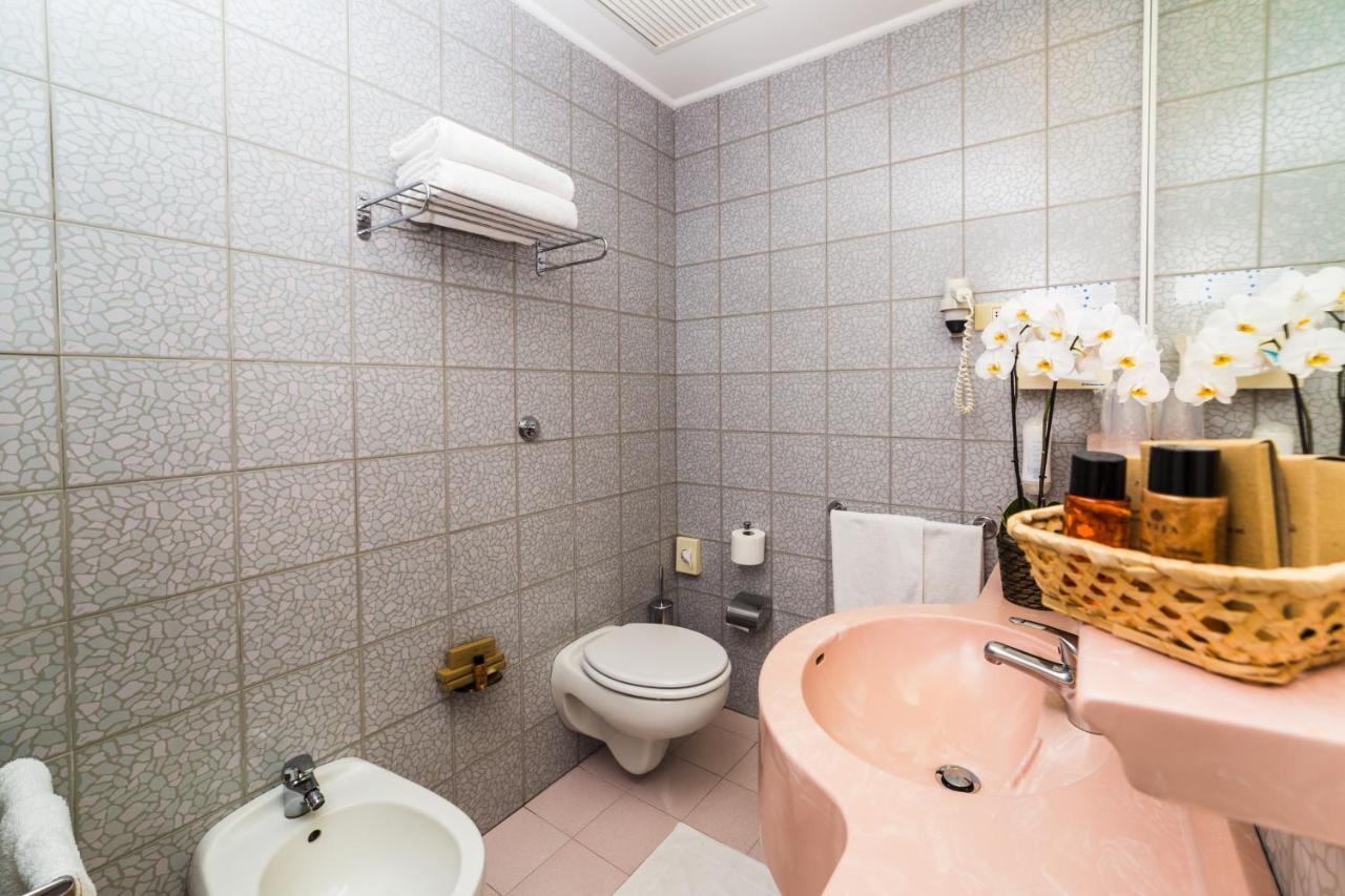 Hotel Alexander Gabicce Mare Extérieur photo