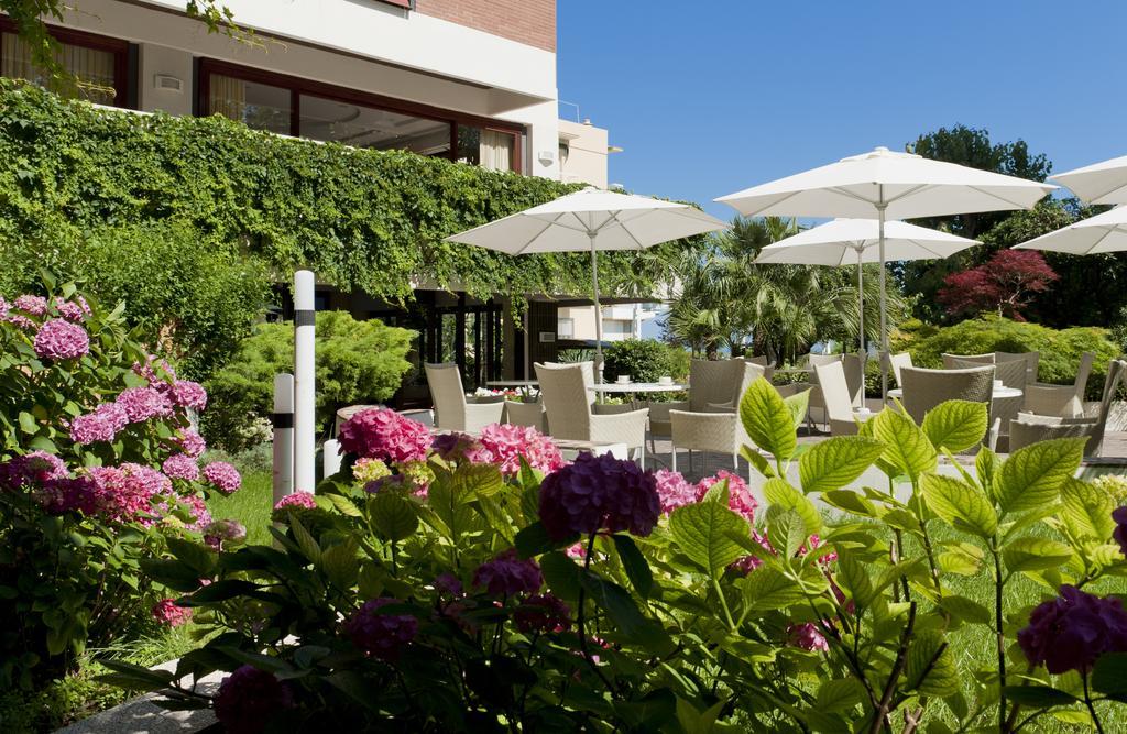 Hotel Alexander Gabicce Mare Extérieur photo