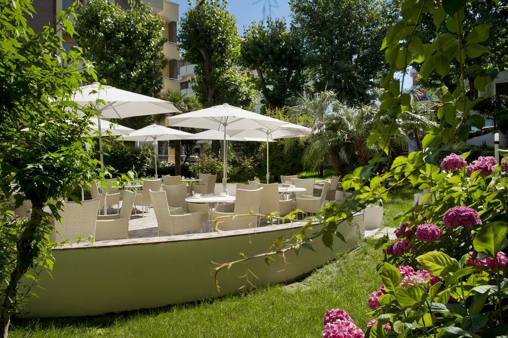 Hotel Alexander Gabicce Mare Extérieur photo
